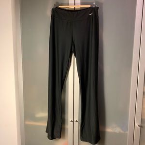 Nike Fit Dry workout pants EUC